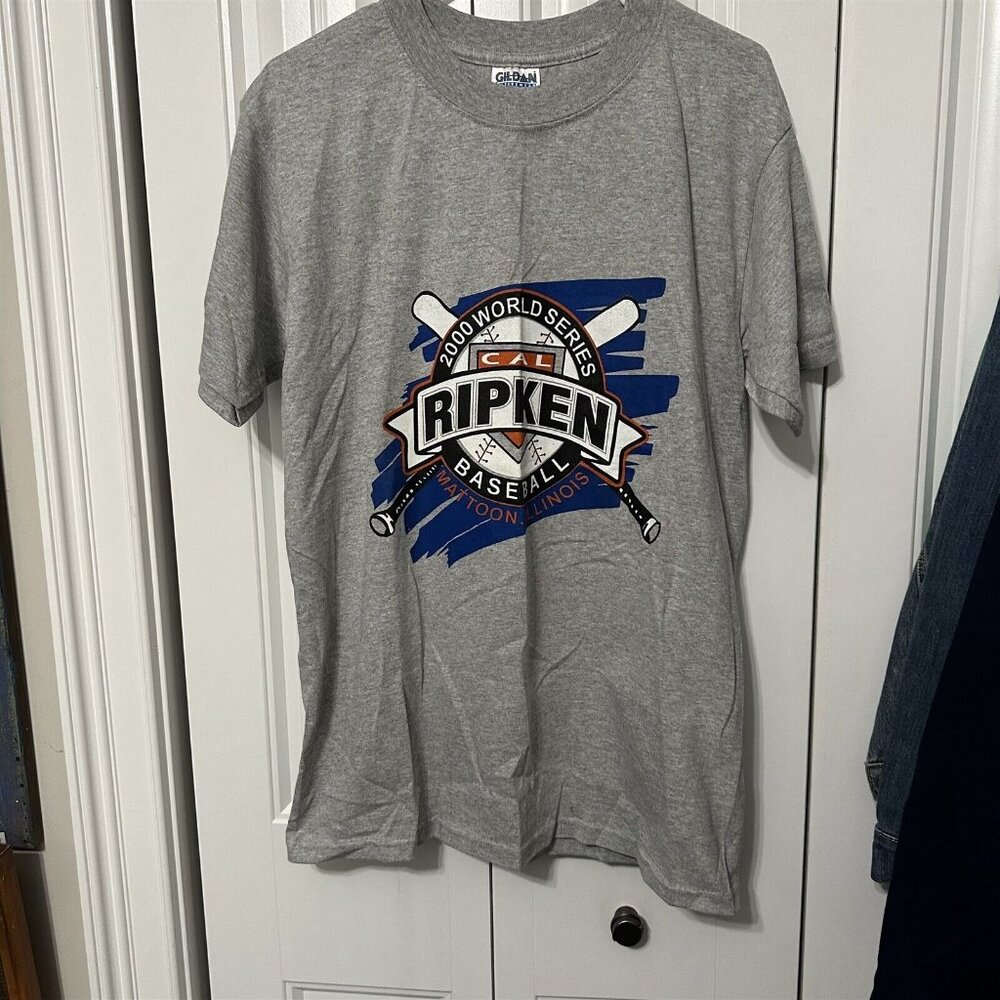 Cal Ripken Mens T Shirt Little League World Series 2000 Mattoon Illinois Gray M